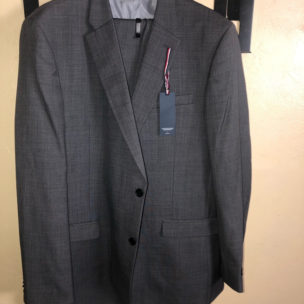 Tommy Hilfiger Suit